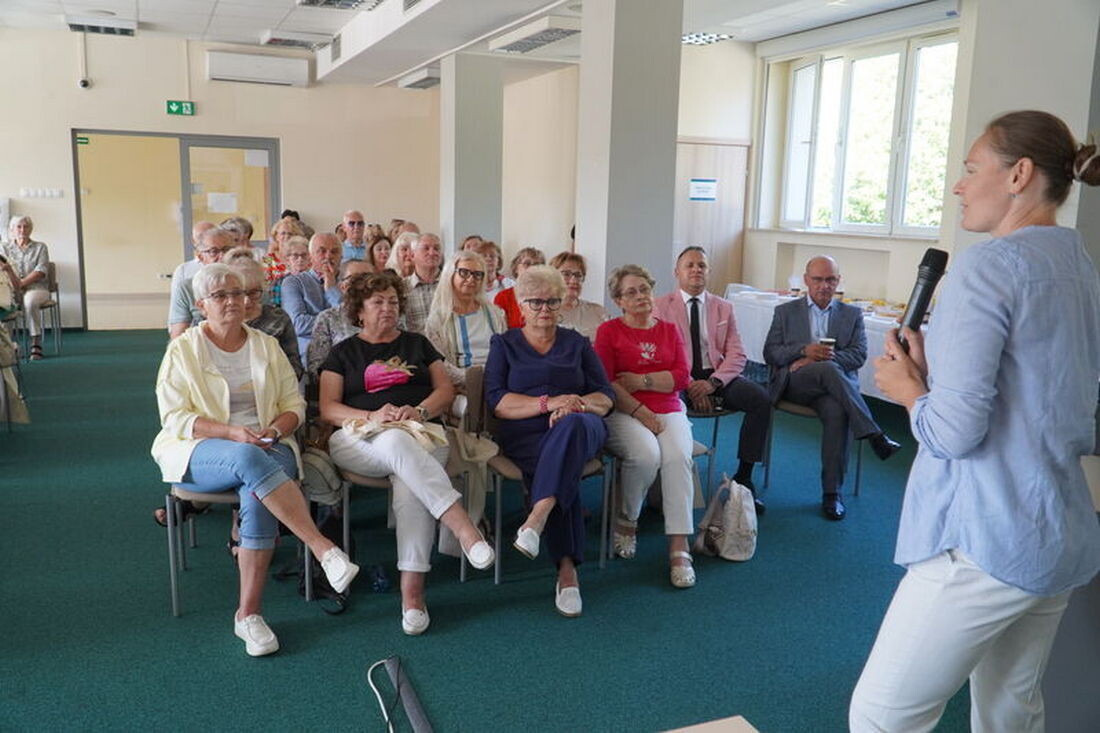 Seniorzy ze Skarżyska-Kamiennej zakończyli cykl warsztatów o długowieczności